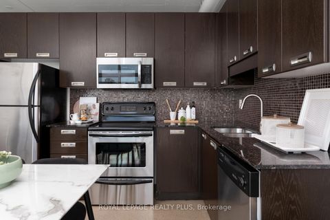 Photo 13 at 1016 - 2 Fieldway Road, City Centre West, Toronto