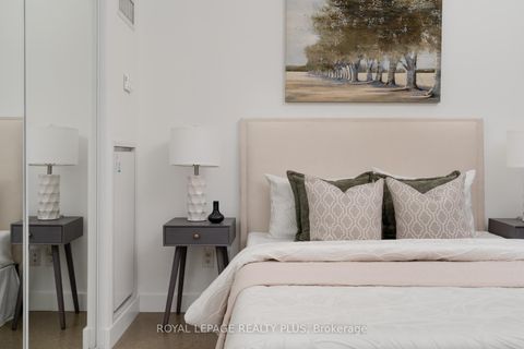 Photo 17 at 1016 - 2 Fieldway Road, City Centre West, Toronto