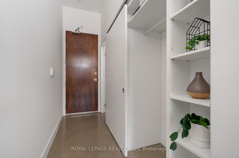 Photo 21 at 1016 - 2 Fieldway Road, City Centre West, Toronto
