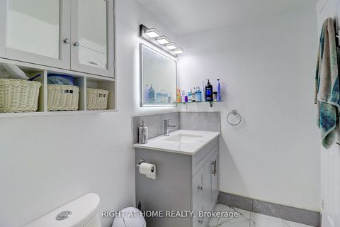 Photo 16 at 605 - 757 Victoria Park Avenue, Oakridge, Toronto