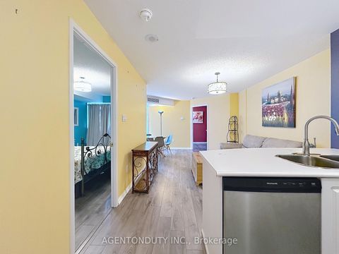 Photo 2 at 613 - 109 Front Street E, Moss Park, Toronto