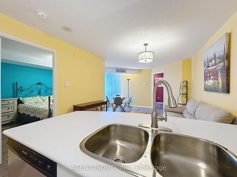 Photo 5 at 613 - 109 Front Street E, Moss Park, Toronto