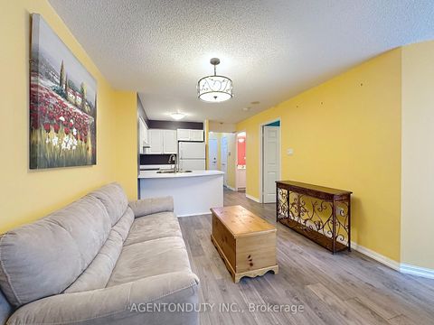 Photo 8 at 613 - 109 Front Street E, Moss Park, Toronto