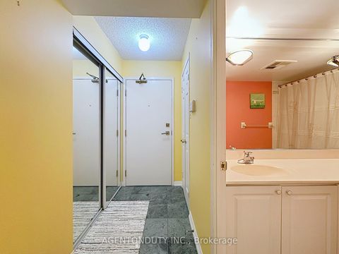 Photo 17 at 613 - 109 Front Street E, Moss Park, Toronto