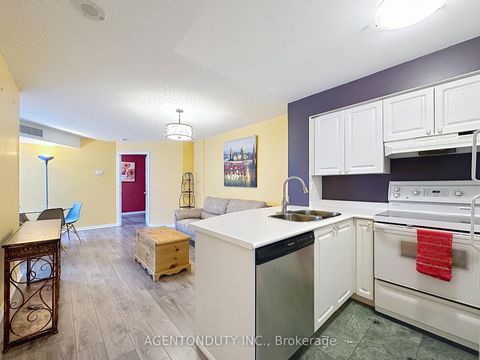 Photo 18 at 613 - 109 Front Street E, Moss Park, Toronto