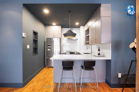 Photo 11 at 301 - 90 Sherbourne Street, Moss Park, Toronto