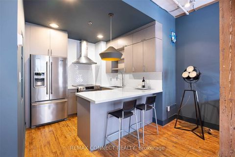 Photo 12 at 301 - 90 Sherbourne Street, Moss Park, Toronto