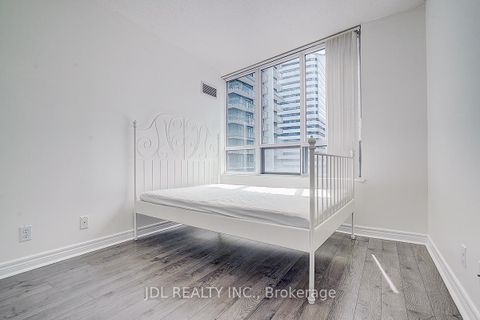Photo 12 at 1202 - 23 Hollywood Avenue, Willowdale East, Toronto