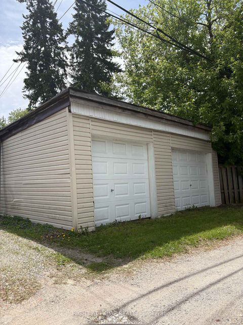 Photo 1 at 32 FLORENCE Crescent, Smythe, Toronto