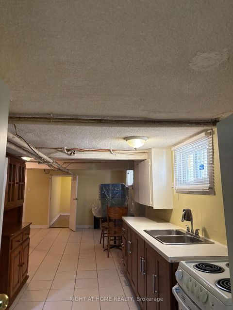 Photo 16 at 32 FLORENCE Crescent, Smythe, Toronto