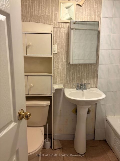Photo 19 at 32 FLORENCE Crescent, Smythe, Toronto