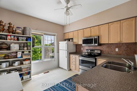 Photo 8 at 42 - 630 Evans Avenue, Alderwood, Toronto