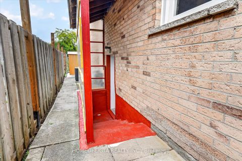 Photo 36 at 110 Rylander Boulevard, Rouge E11, Toronto