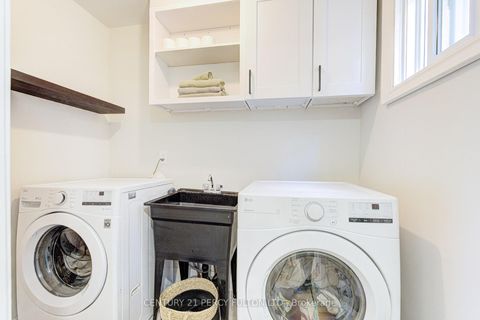 Photo 5 at 109 Woodcroft Lane, West Woodbridge, Vaughan