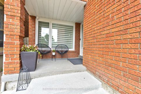 Photo 11 at 109 Woodcroft Lane, West Woodbridge, Vaughan