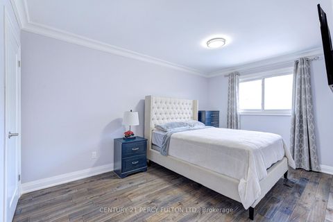 Photo 23 at 109 Woodcroft Lane, West Woodbridge, Vaughan