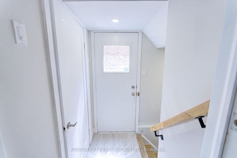 Photo 31 at 109 Woodcroft Lane, West Woodbridge, Vaughan