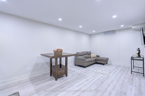 Photo 33 at 109 Woodcroft Lane, West Woodbridge, Vaughan