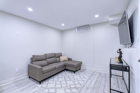 Photo 34 at 109 Woodcroft Lane, West Woodbridge, Vaughan