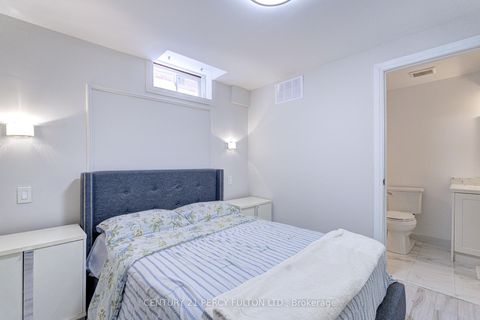 Photo 37 at 109 Woodcroft Lane, West Woodbridge, Vaughan