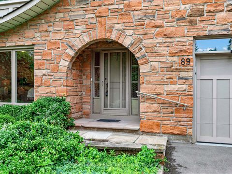 Photo 2 at 89 Ames Circle, Don Mills, Toronto