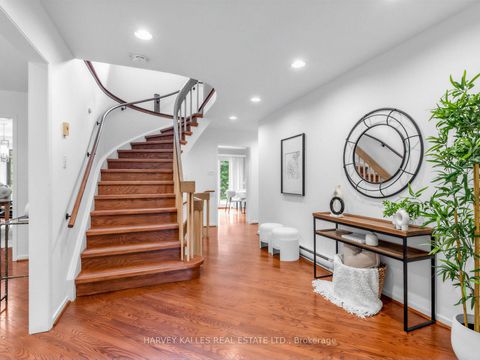 Photo 3 at 89 Ames Circle, Don Mills, Toronto