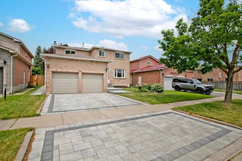 Photo 3 at 134 Cooperage Crescent, Westbrook, Richmond Hill