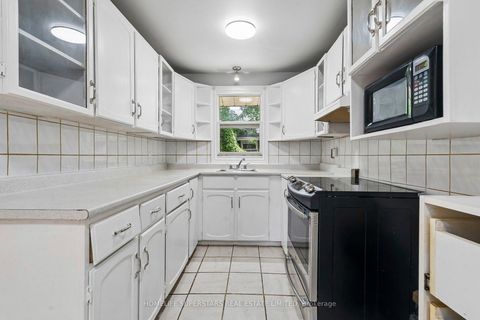 Photo 12 at 139 Cooks Bay Drive, Keswick North, Georgina
