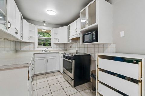 Photo 13 at 139 Cooks Bay Drive, Keswick North, Georgina