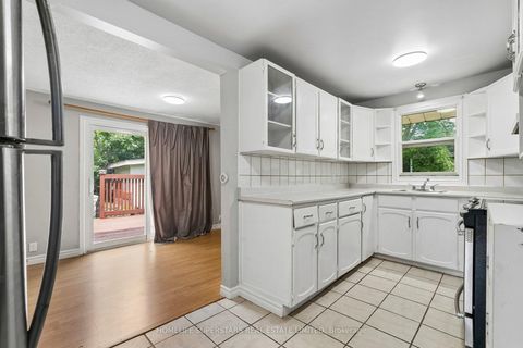 Photo 15 at 139 Cooks Bay Drive, Keswick North, Georgina