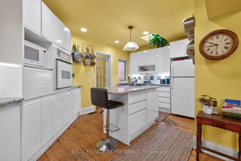 Photo 14 at 14 Lyall Avenue, Danforth, Toronto