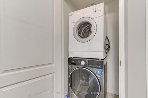 Photo 15 at 3 - 133 Isaac Devins Boulevard, Pelmo Park W5, Toronto