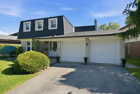 Photo 1 at 70 Beverly Glen Boulevard, L'Amoreaux, Toronto