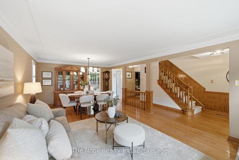 Photo 15 at 70 Beverly Glen Boulevard, L'Amoreaux, Toronto