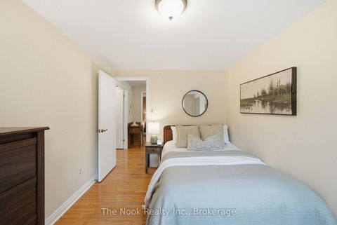 Photo 27 at 70 Beverly Glen Boulevard, L'Amoreaux, Toronto