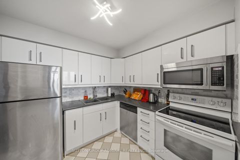 Photo 5 at 1103 - 81 Townsgate Drive, Yorkhill, Vaughan