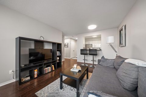 Photo 8 at 1103 - 81 Townsgate Drive, Yorkhill, Vaughan
