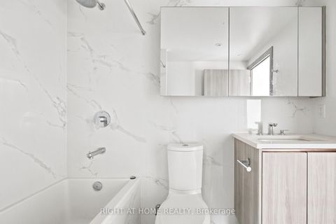 Photo 13 at 2107 - 25 McMahon Drive, Bayview Village, Toronto
