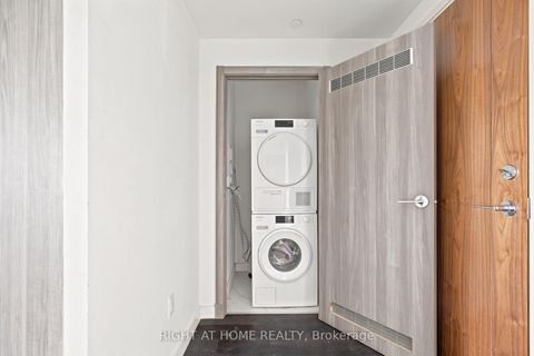 Photo 17 at 2107 - 25 McMahon Drive, Bayview Village, Toronto