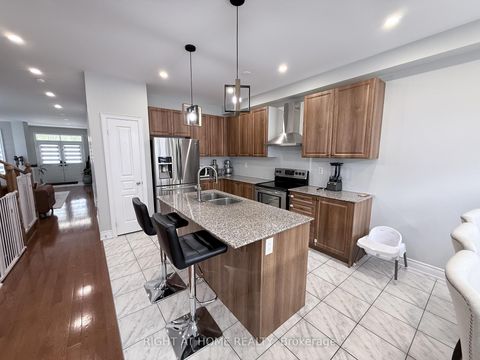 Photo 11 at 131 KILLINGTON Avenue, Kleinburg, Vaughan