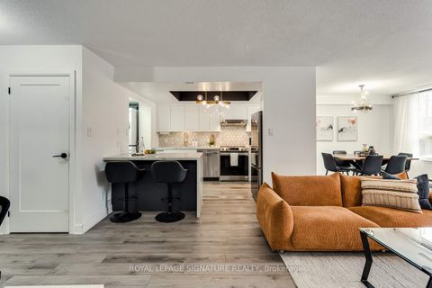 Photo 3 at 108 - 271 Ridley Boulevard, Nortown, Toronto