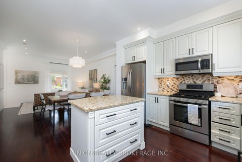Photo 12 at 174 Woodmount Avenue, East York, Toronto