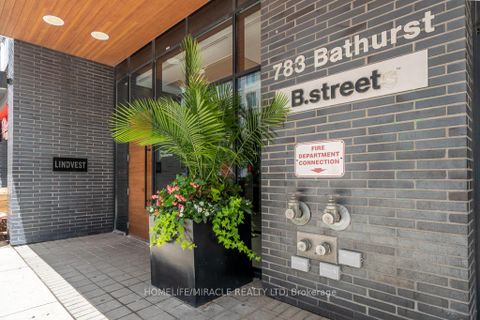 Photo 2 at 206 - 783 Bathurst Street, University, Toronto