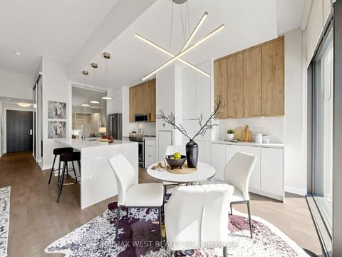 Photo 12 at 314 - 1815 Yonge Street, Mount Pleasant West, Toronto