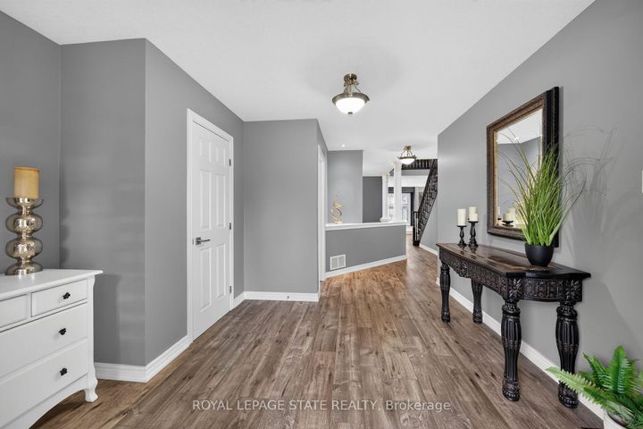 Photo 3 at 43 Wilbur Drive, Binbrook, Hamilton