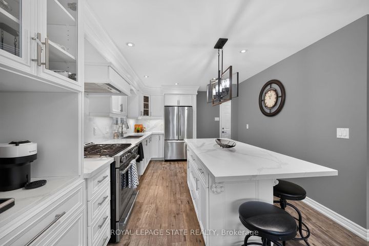 Photo 12 at 43 Wilbur Drive, Binbrook, Hamilton