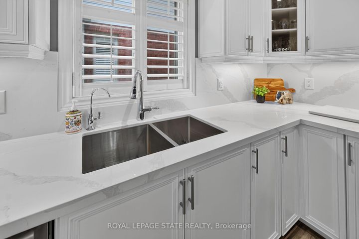 Photo 14 at 43 Wilbur Drive, Binbrook, Hamilton