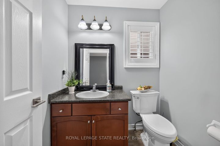 Photo 17 at 43 Wilbur Drive, Binbrook, Hamilton