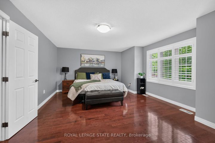 Photo 18 at 43 Wilbur Drive, Binbrook, Hamilton
