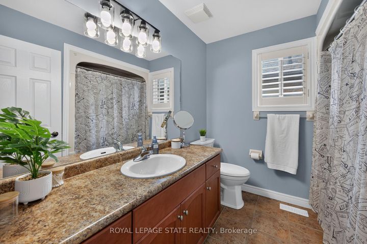 Photo 20 at 43 Wilbur Drive, Binbrook, Hamilton